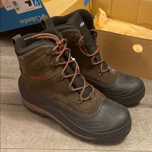 Columbia Cascadian Summit 2 men’s boot sz 9.5 snow